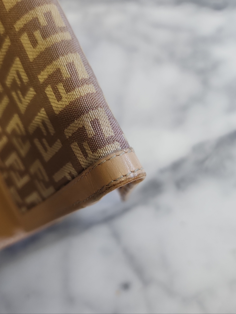 Authentic Zucchino Canvas Fendi Bifold Wallet - Picture 5 of 9